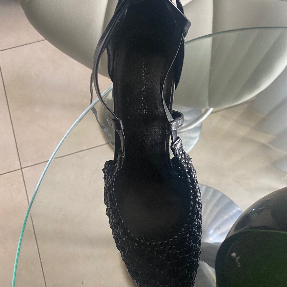 Heels - Picture 2 of 3